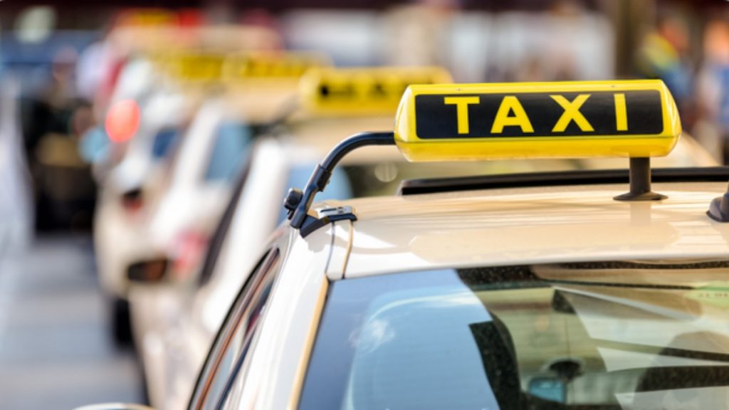 Jeddah Airport to Makkah Taxi
